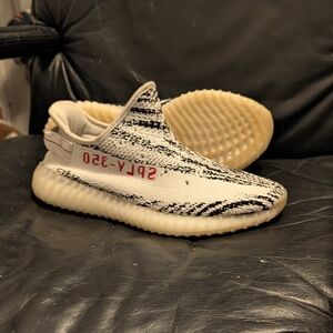Adidas Yeezy Boost 350 V2 Zebra